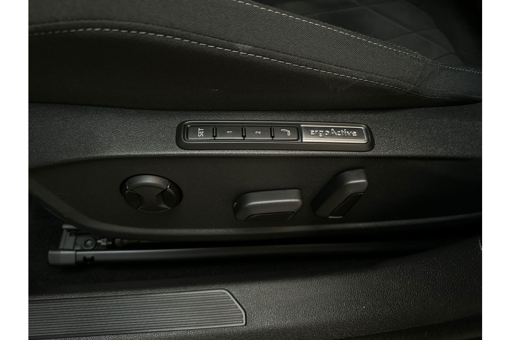 54442532-21.jpg