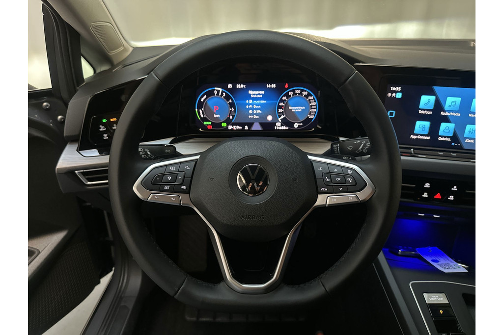 54442532-4.jpg