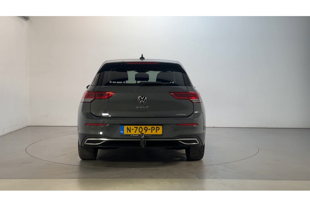 54442532-7.jpg