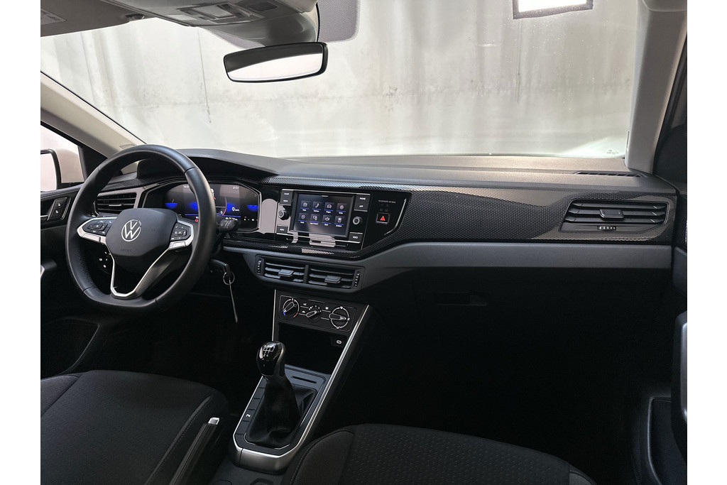 54476146-1.jpg