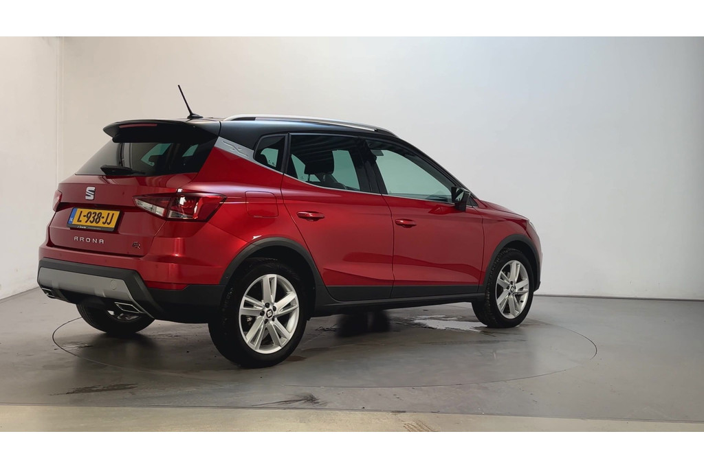54476603-2.jpg