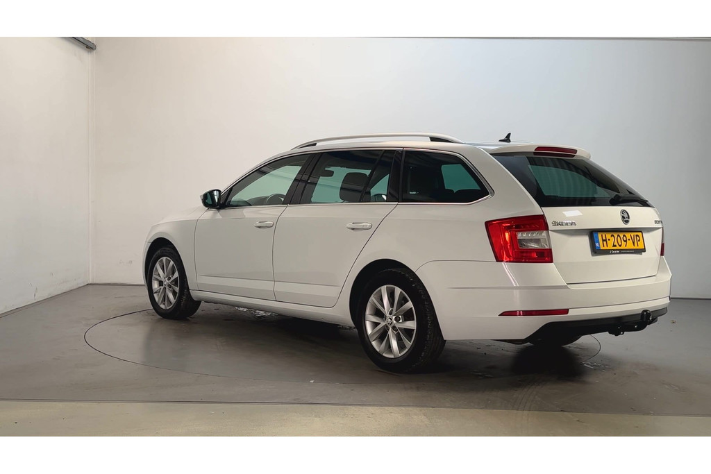 54573547-2.jpg
