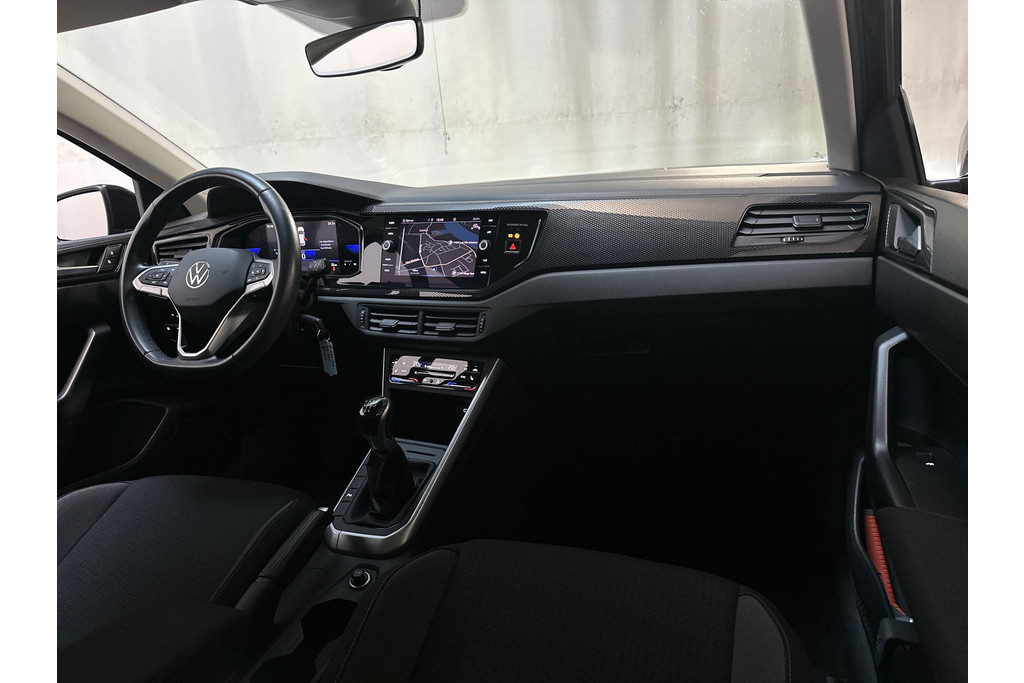 54692079-1.jpg