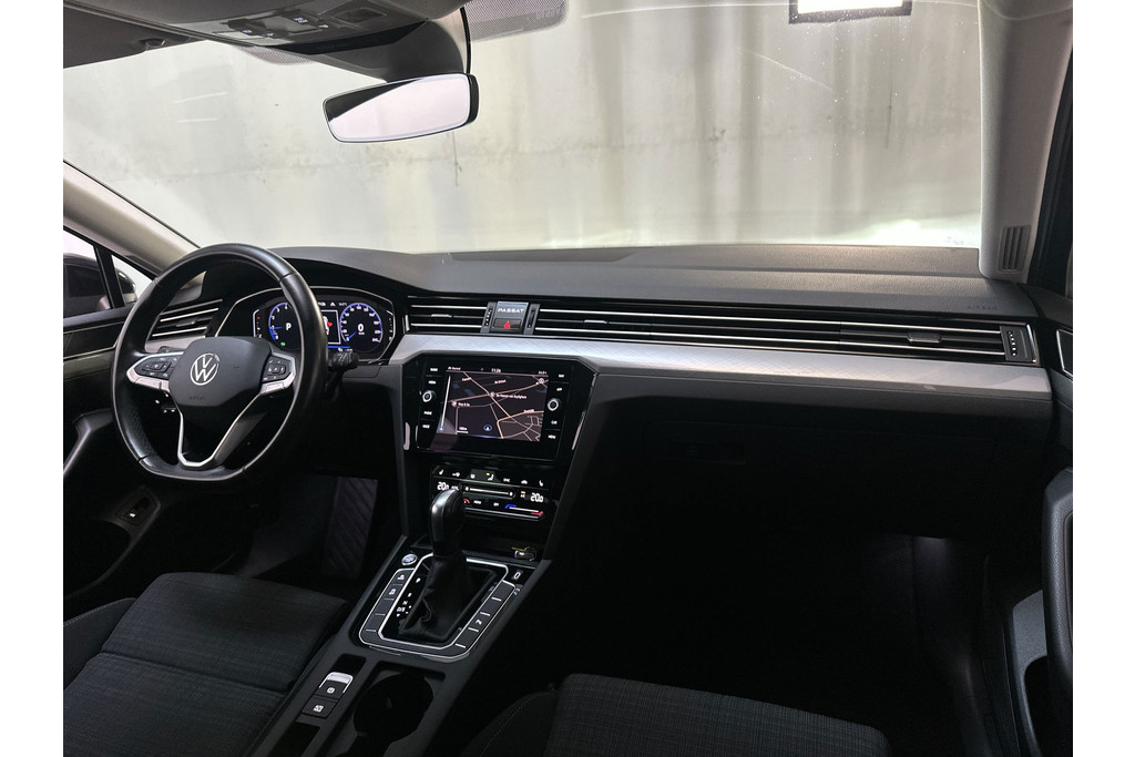 54790846-1.jpg