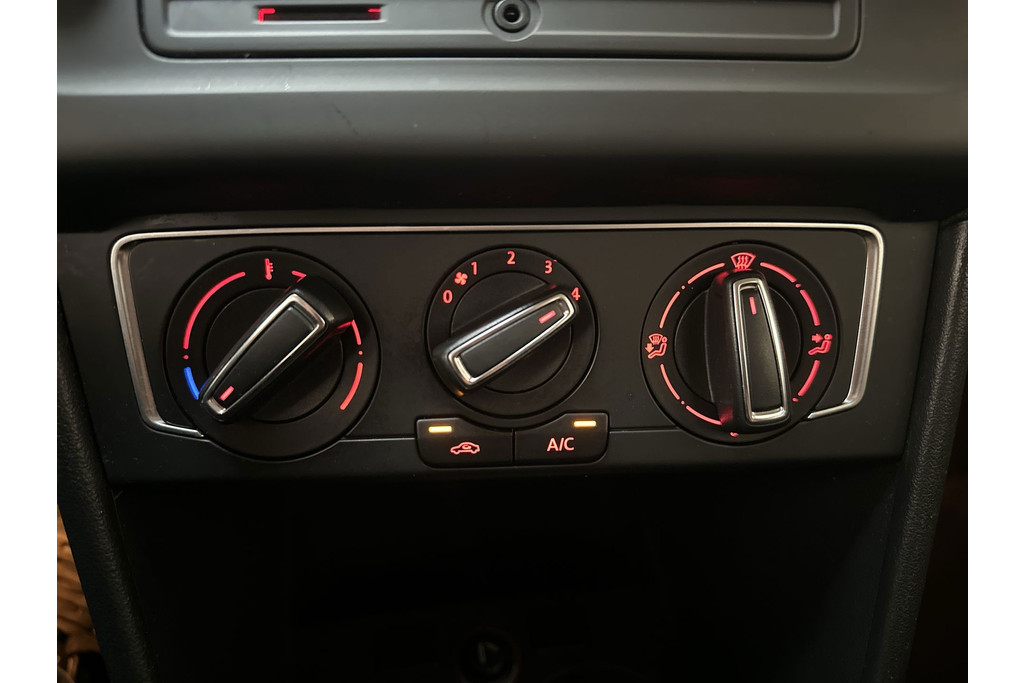 54795901-19.jpg