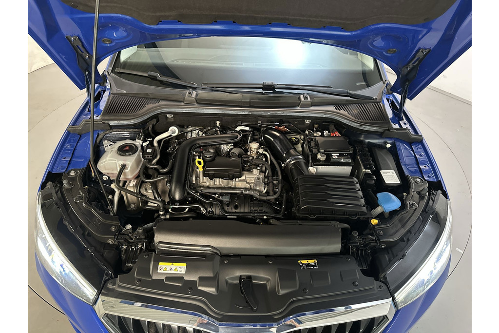 54827743-16.jpg