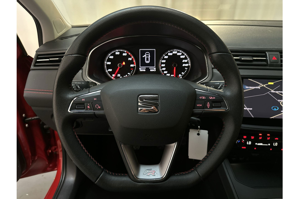 54872941-4.jpg
