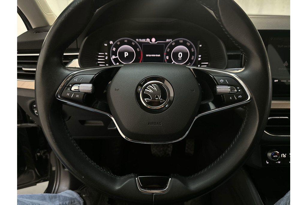 54879248-4.jpg