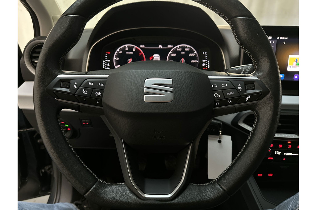 54914235-4.jpg