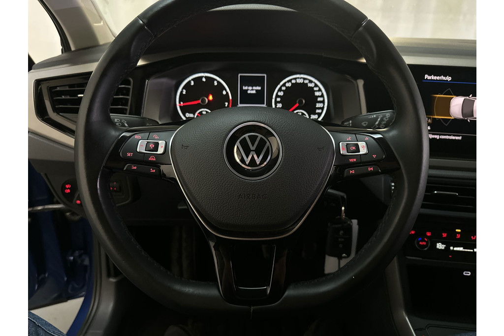 55107452-4.jpg