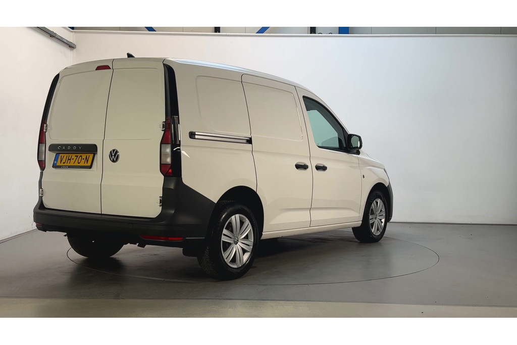 55107761-2.jpg