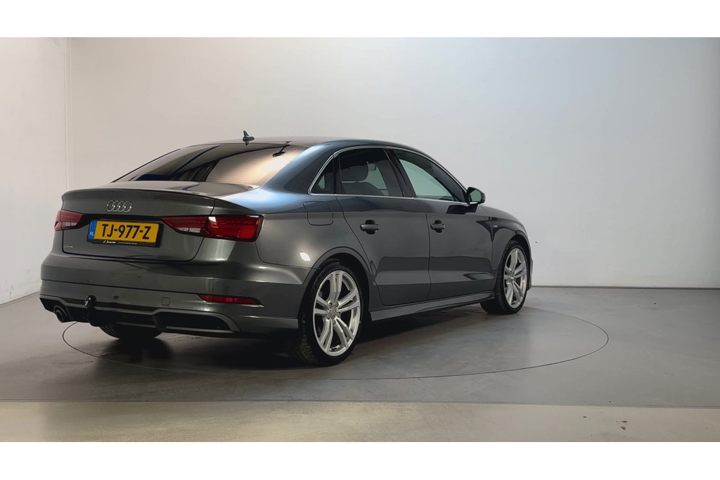 55127331-2.jpg