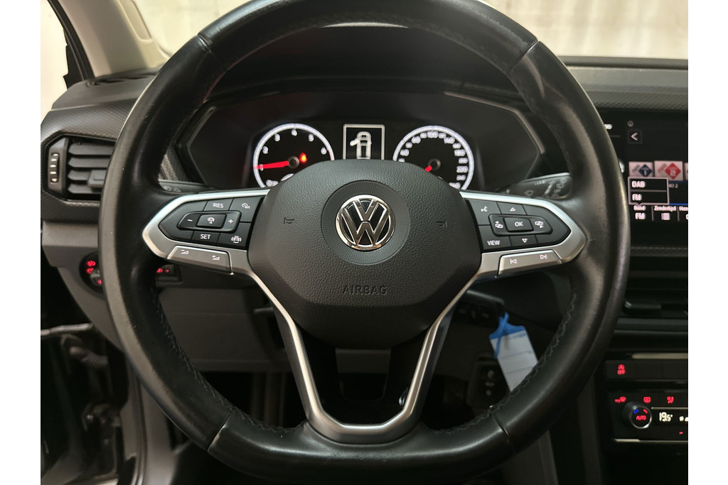 55367799-4.jpg