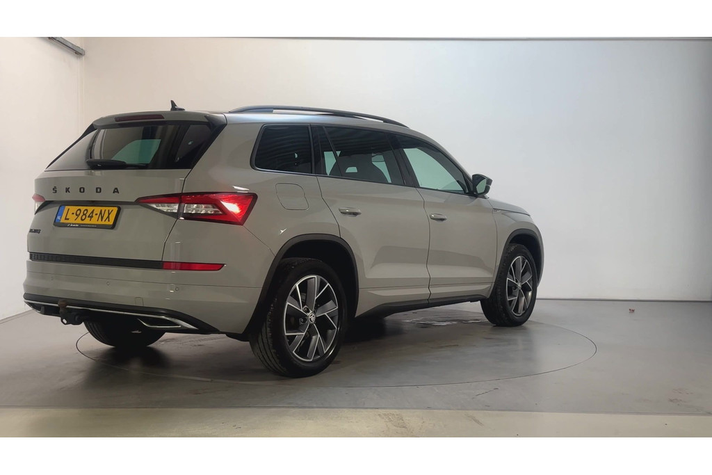 55450905-2.jpg