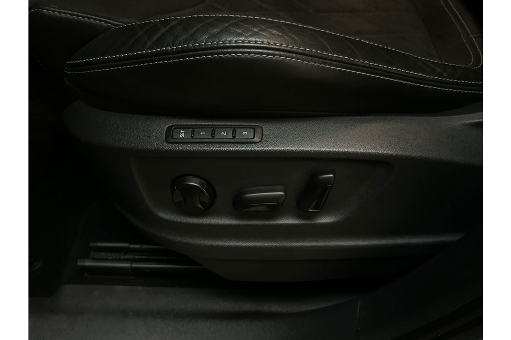 55450905-25.jpg