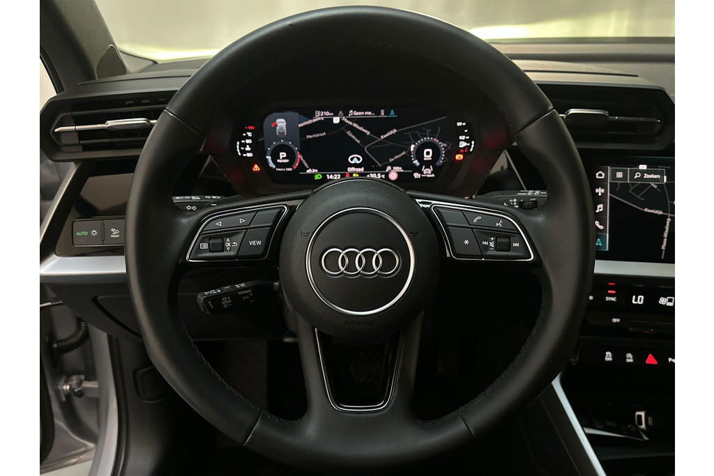 55451638-4.jpg