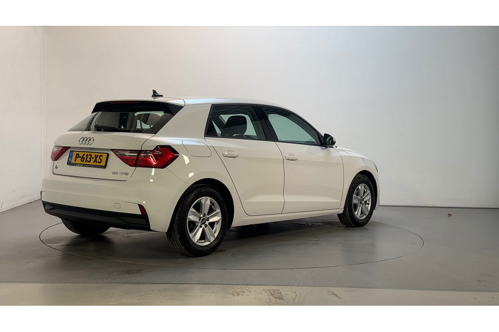 55454170-2.jpg