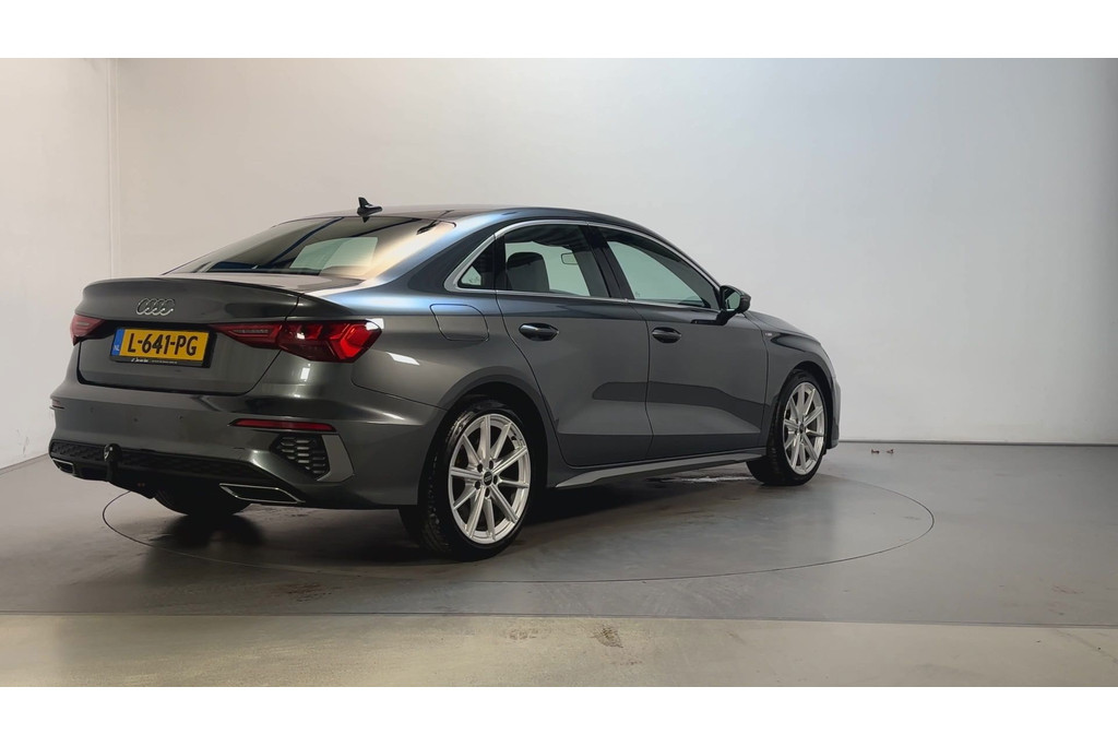 55491081-2.jpg