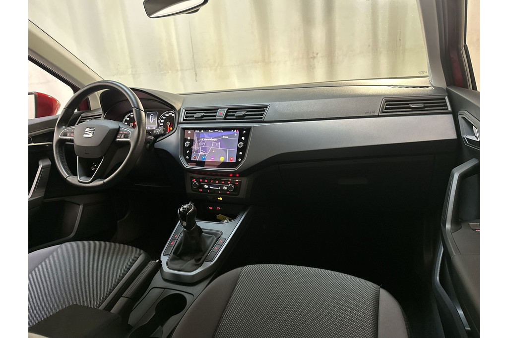 55513937-1.jpg