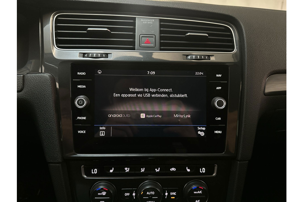 55541898-14.jpg