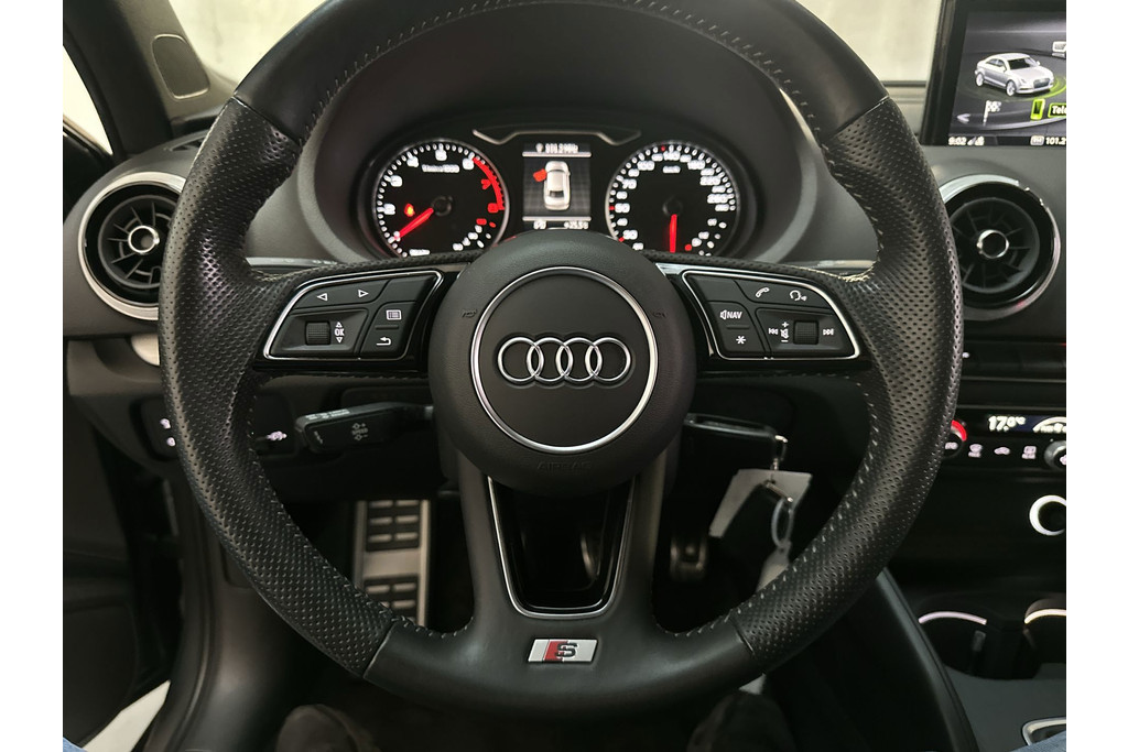 55545773-4.jpg