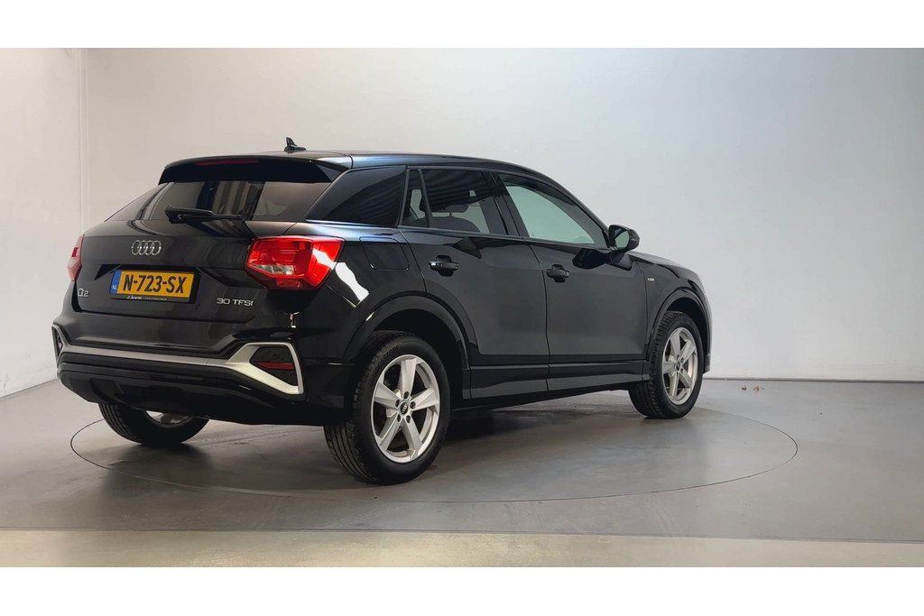 55626993-2.jpg