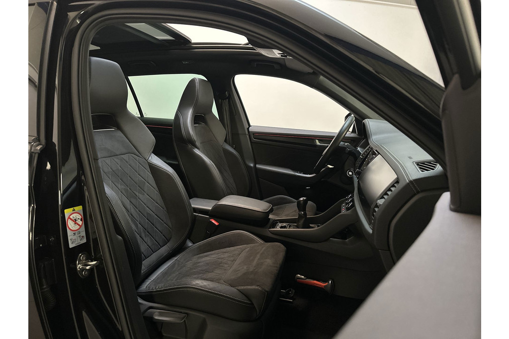 55742278-1.jpg