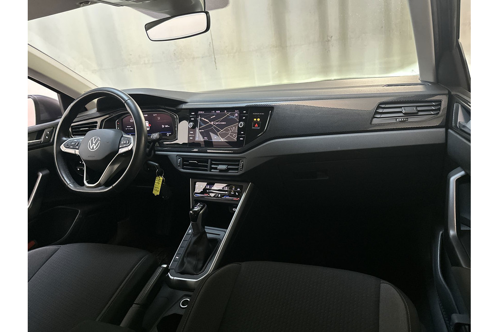 55745875-1.jpg