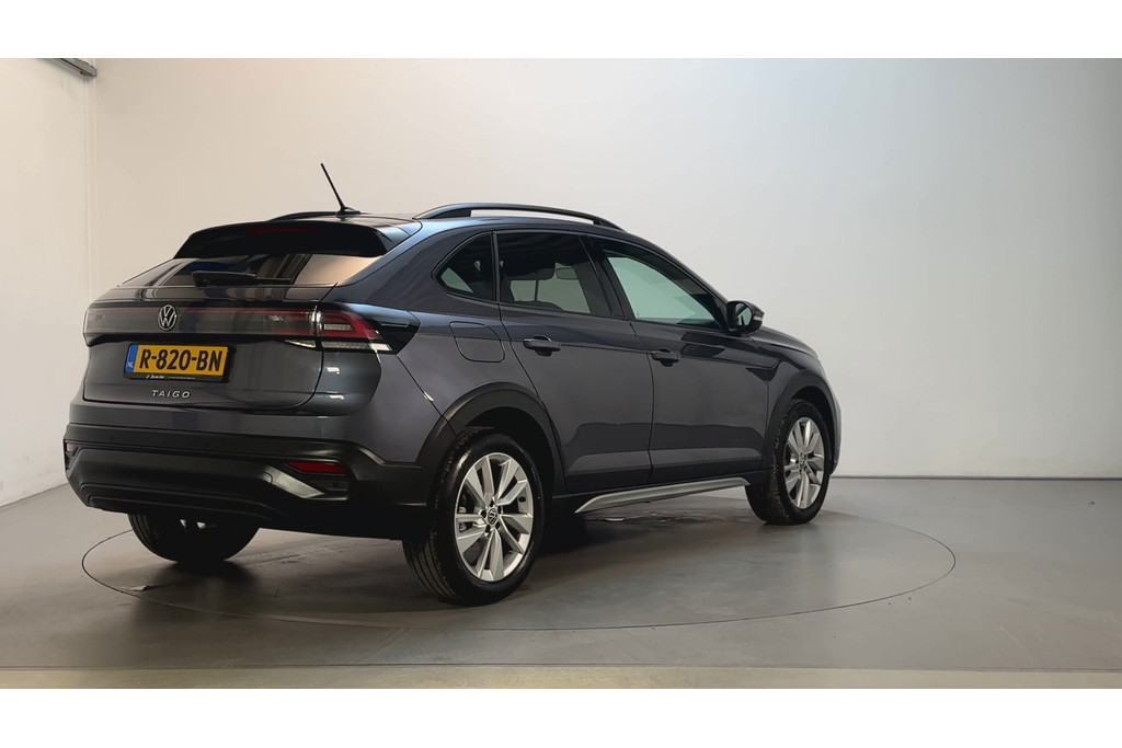 55745875-2.jpg