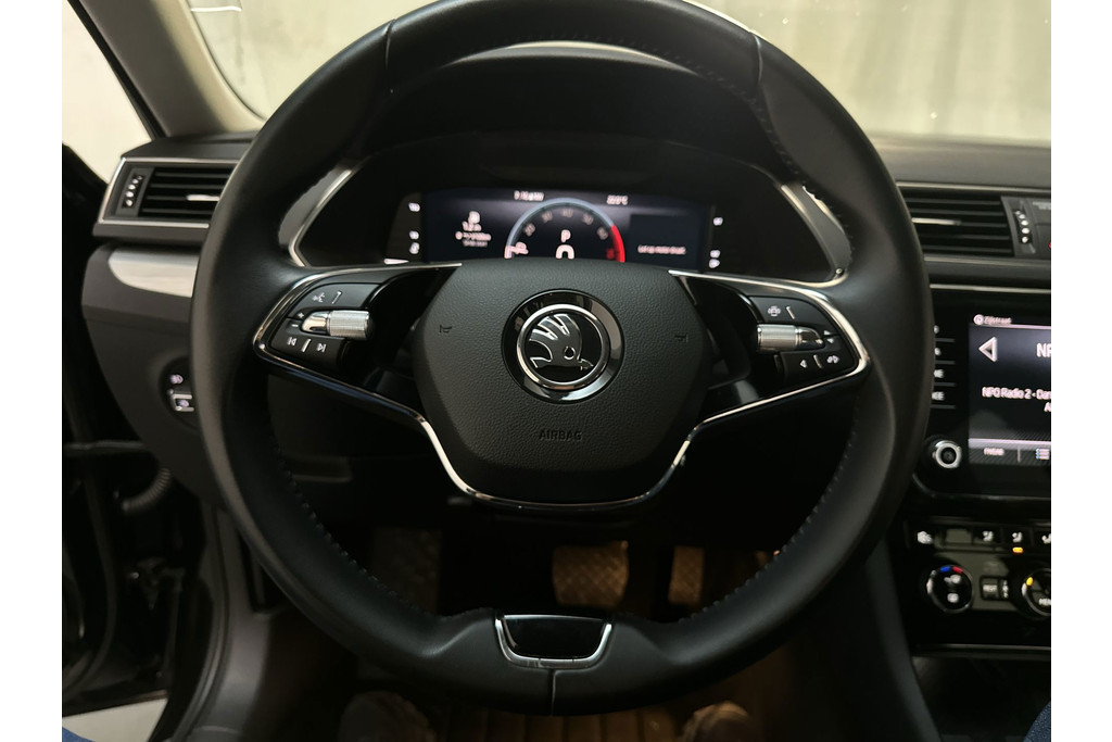 55748157-8.jpg