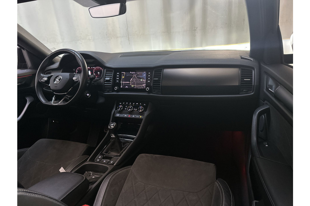55749906-1.jpg