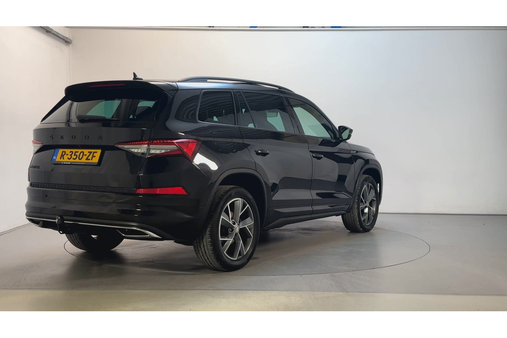 55749906-2.jpg