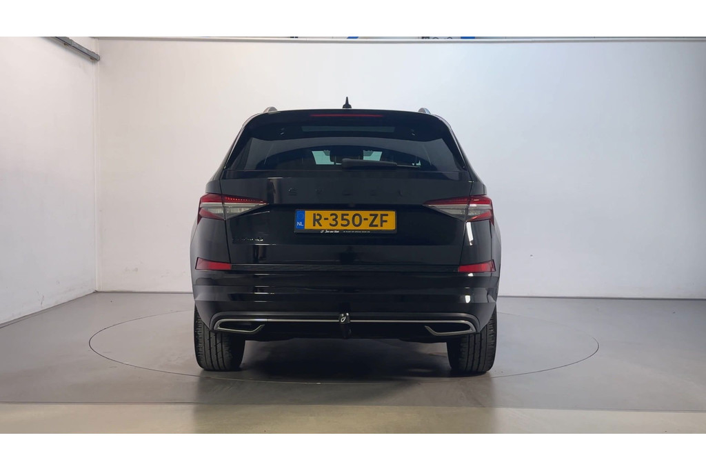 55749906-7.jpg