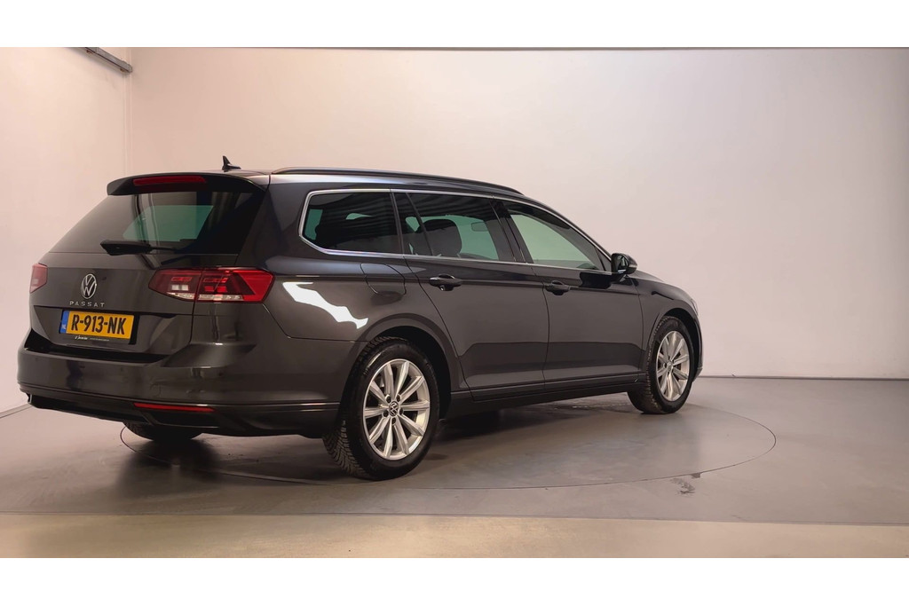 55860471-2.jpg