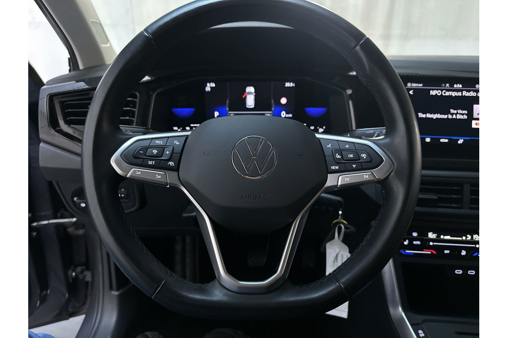 55934725-6.jpg