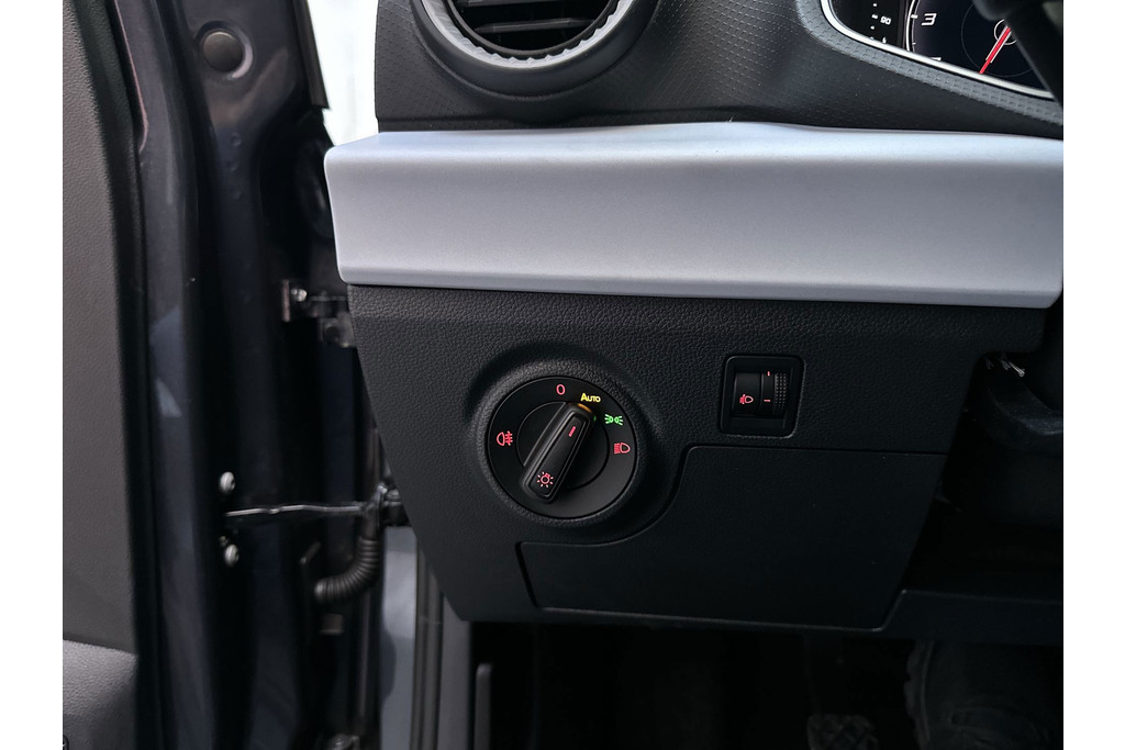 55992994-22.jpg