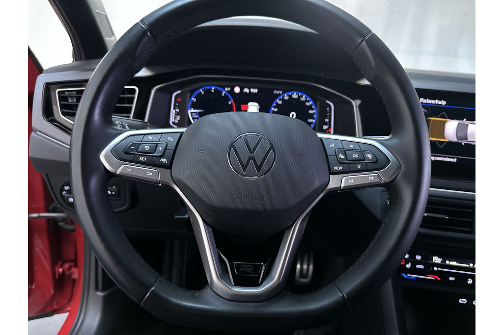 55993891-6.jpg