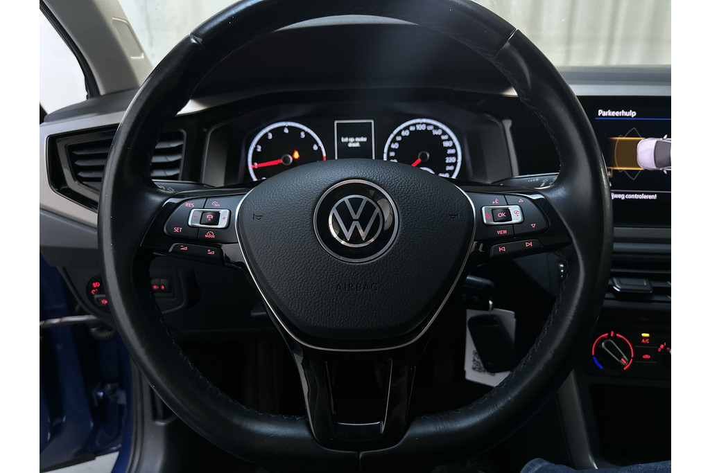 56041072-4.jpg