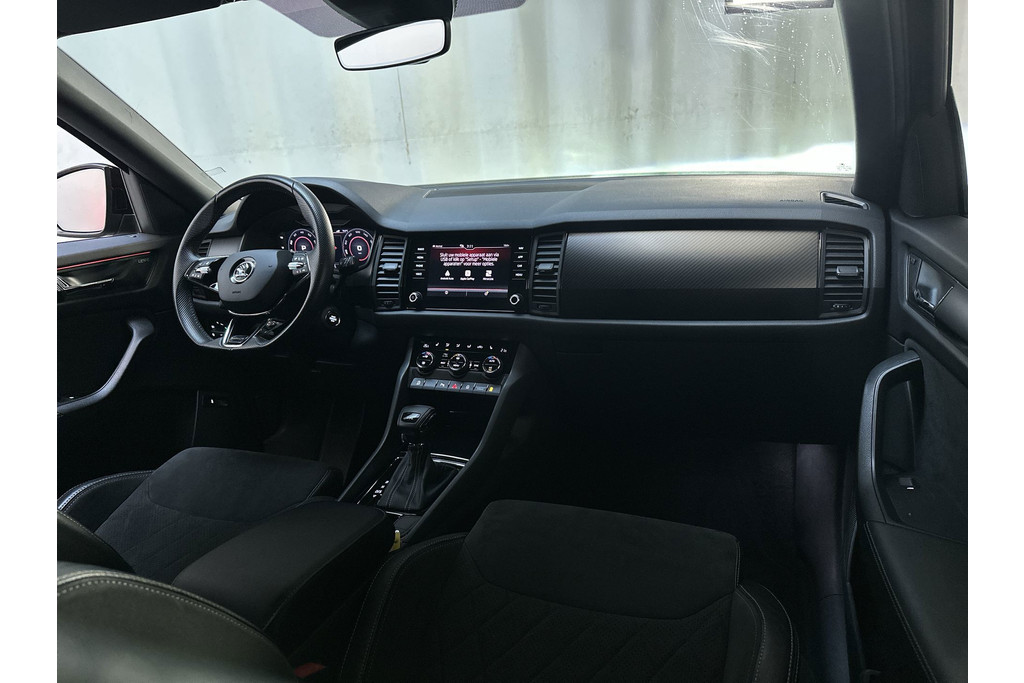 56041774-1.jpg