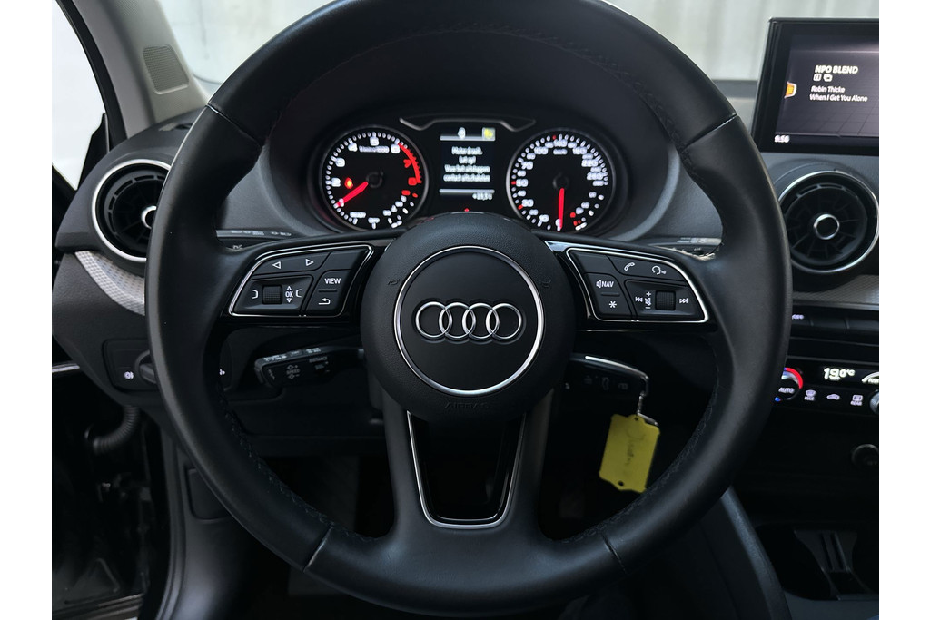 56043557-14.jpg