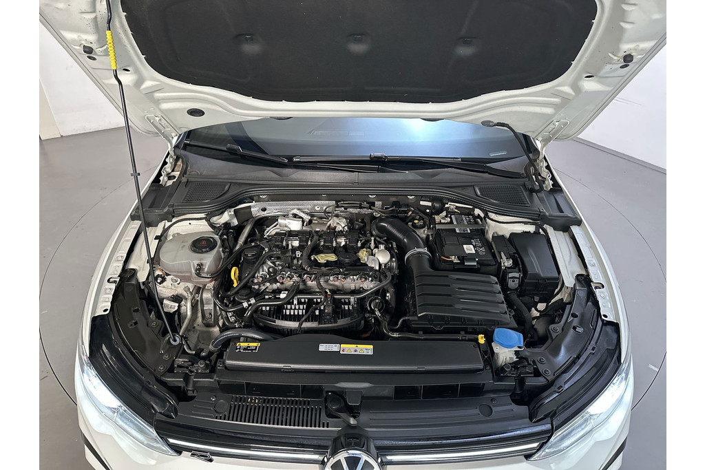 56105986-16.jpg
