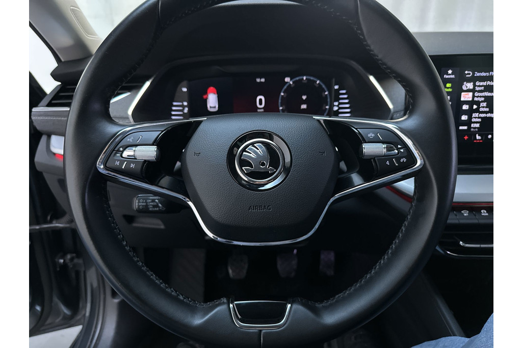 56119476-6.jpg