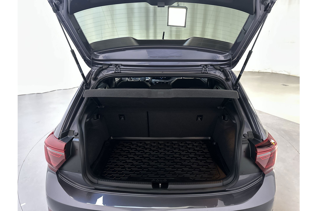 56200982-6.jpg
