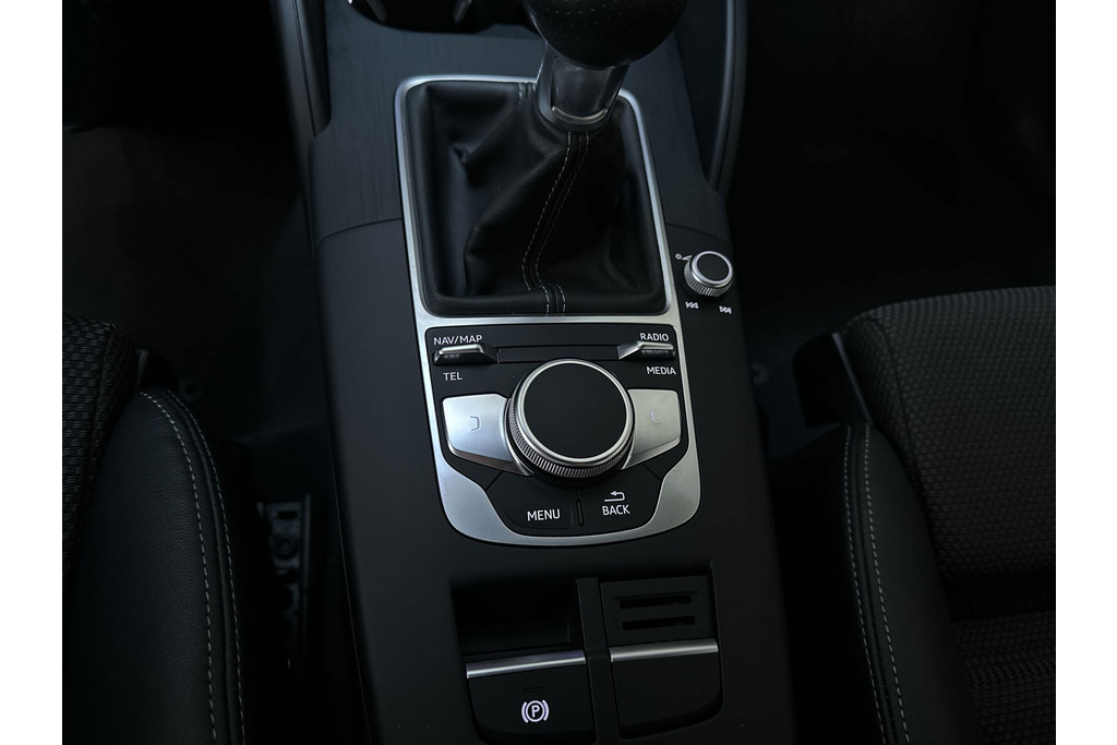 56231293-19.jpg