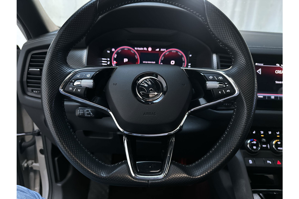 56231771-6.jpg