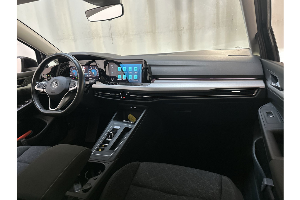 56322970-1.jpg