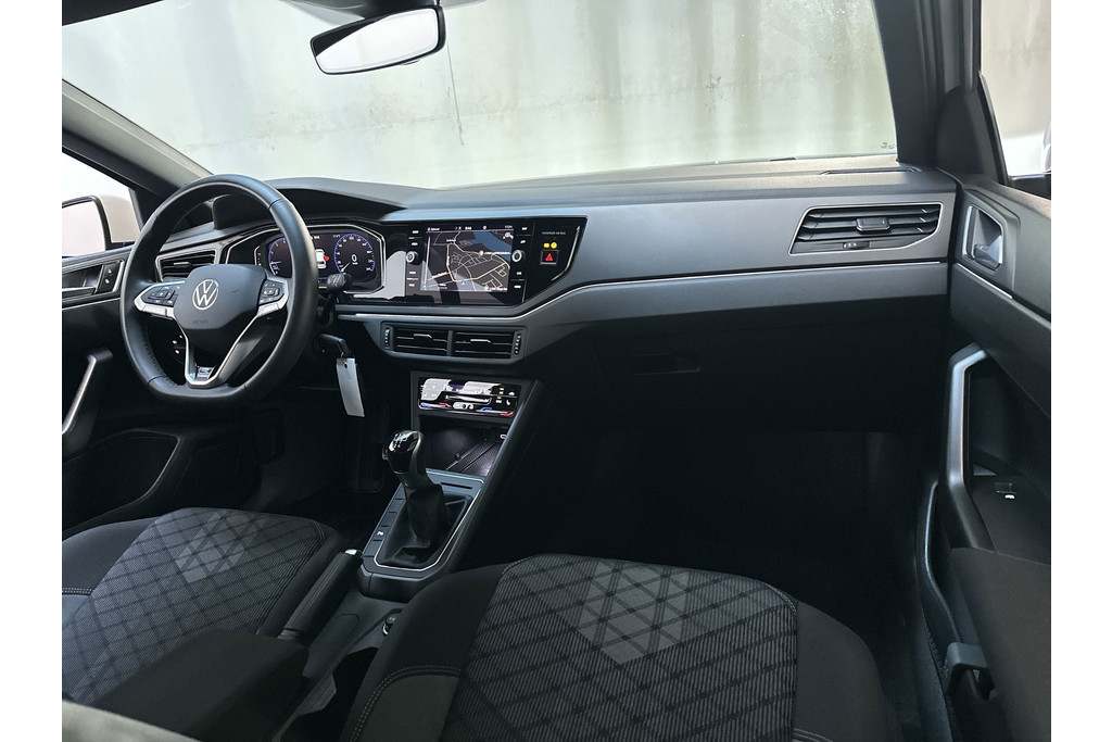 56323890-1.jpg