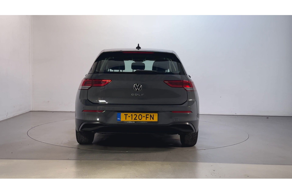 56339741-9.jpg