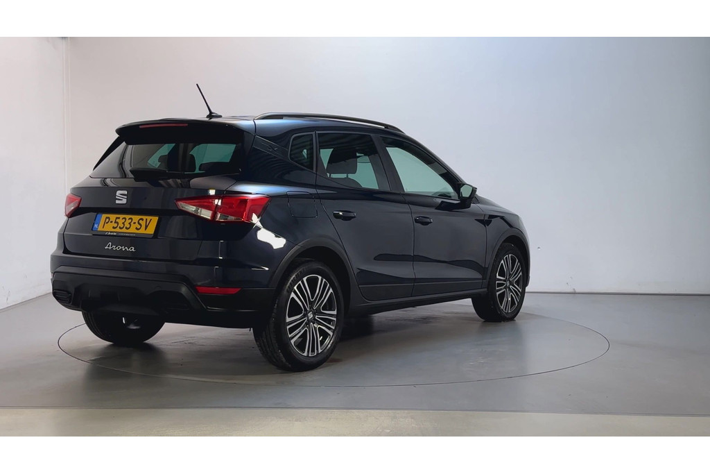 56361956-2.jpg