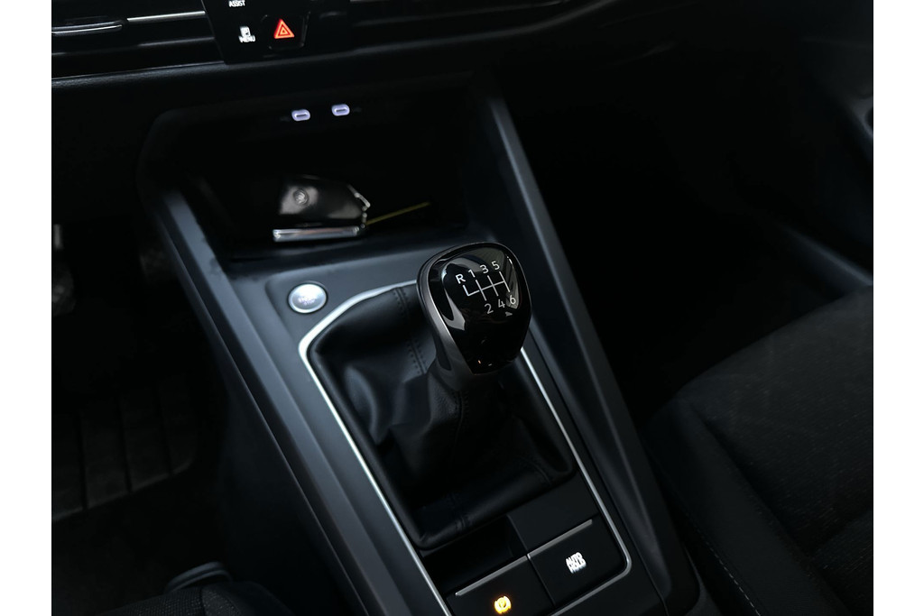 56367644-25.jpg